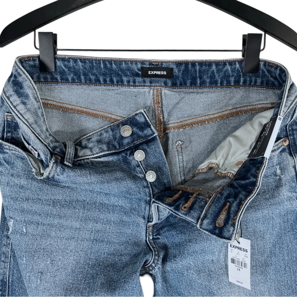 NWT Express Relaxed Straight Low Rise Jean with Button Fly Size 6R